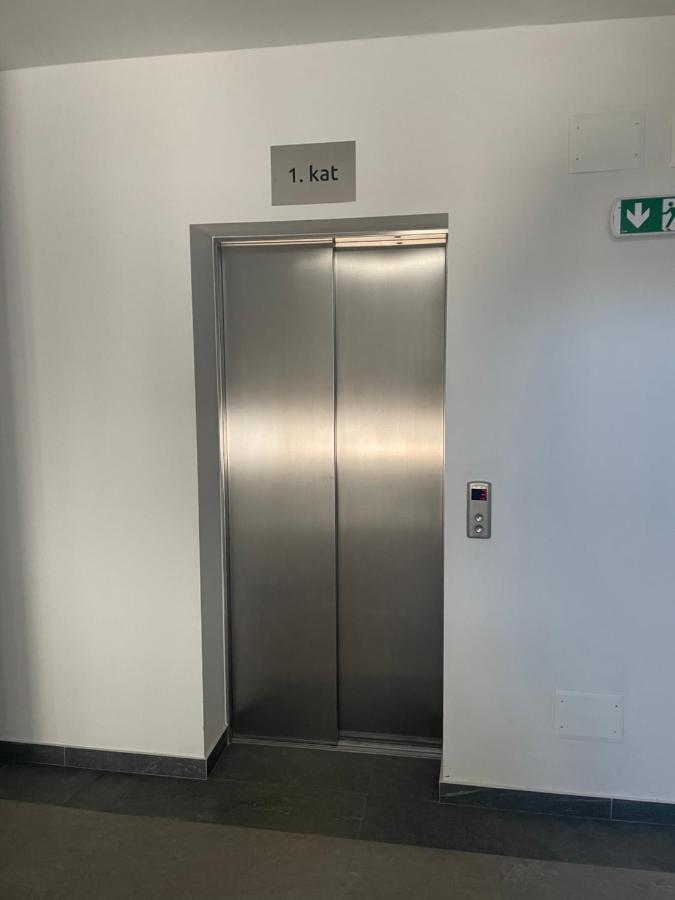 Apartment Diana Zara Parking Free 외부 사진
